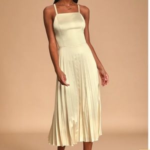 Lulu’s Champagne Satin Pleated Midi Dress